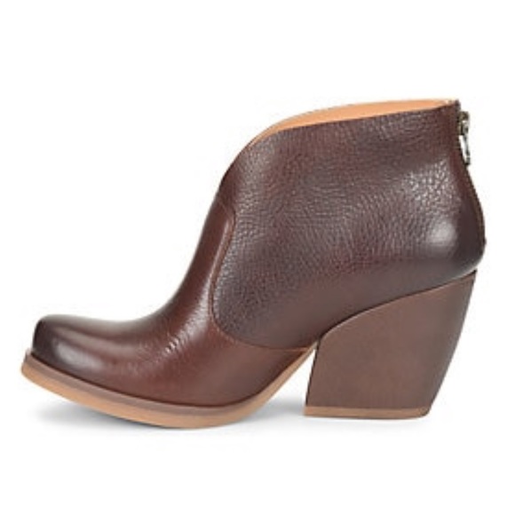 korks gemini v booties